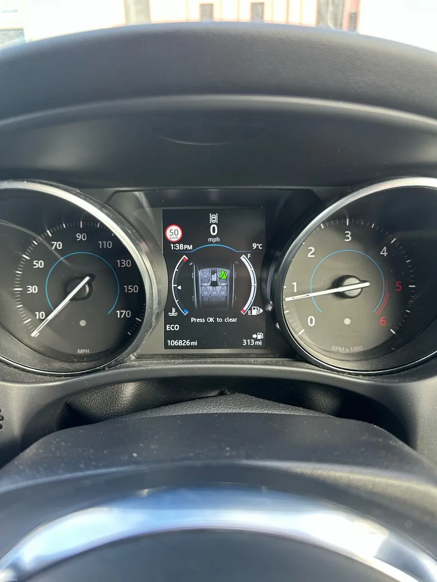 Jaguar F-Pace - Image 2