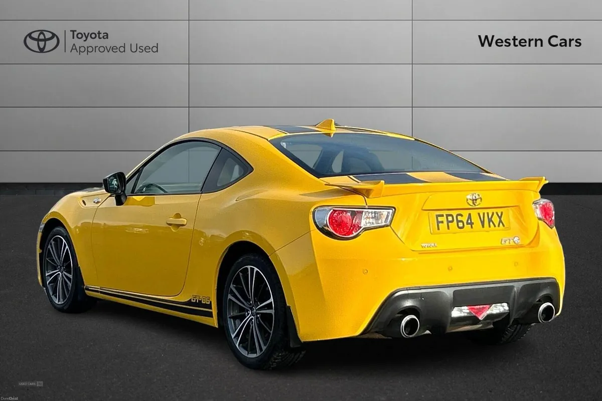 Toyota GT86 2.0 Boxer D-4S Giallo Euro 5 2dr - Image 4