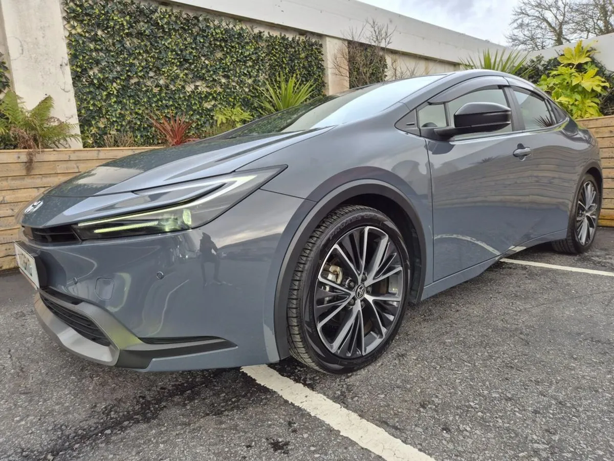 Toyota Prius 2.0 HYBRID / G-PACK / HIGH SPEC / TAX - Image 1