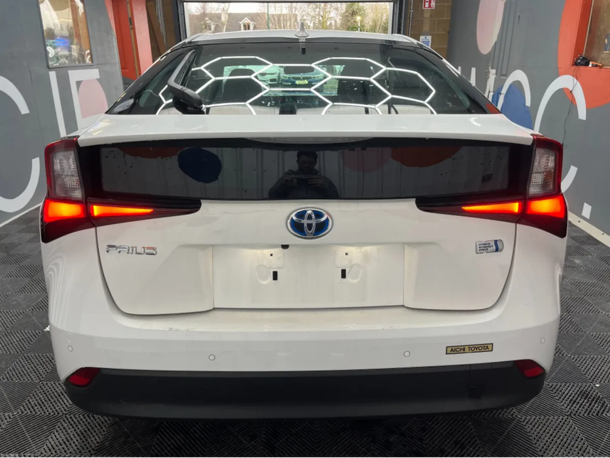 Toyota Prius €20950 2022 TOYOTA PRIUS S 1.8 AUTOMA - Image 3