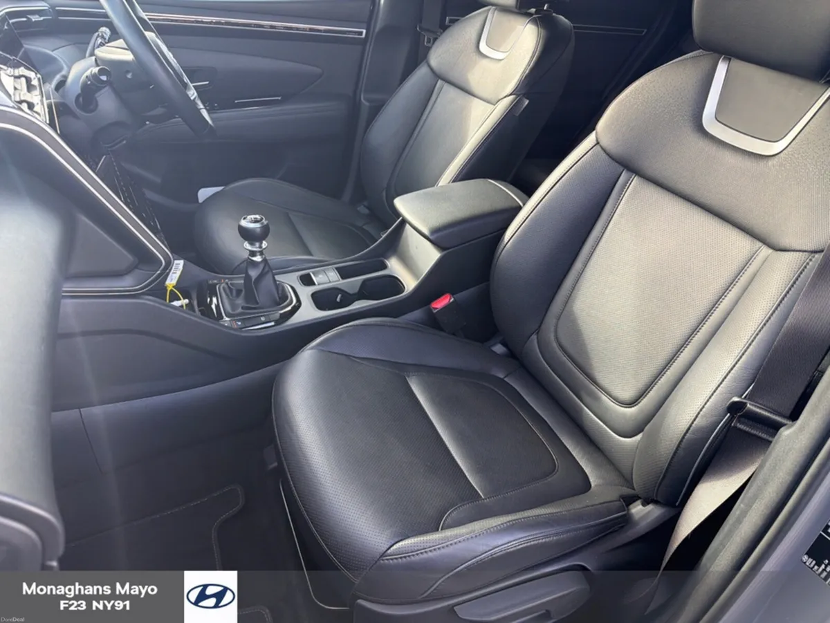 Hyundai Tucson EXECUTIVE PLUS 1.6 DIESEL 5DR - Image 4