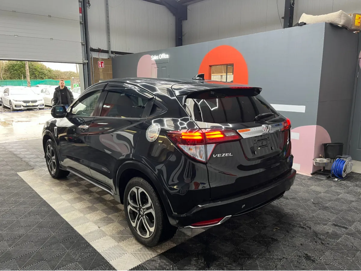 Honda Vezel €17950 2017 HONDA VEZEL HYBRID Z SENSI - Image 4