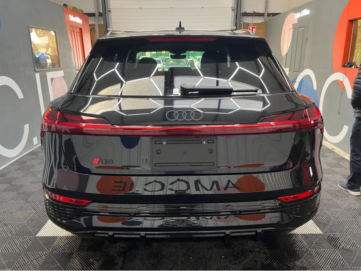 Audi Q8 e-tron €64950 2024 AUDI Q8 E-TRON 55 QUATT - Image 3