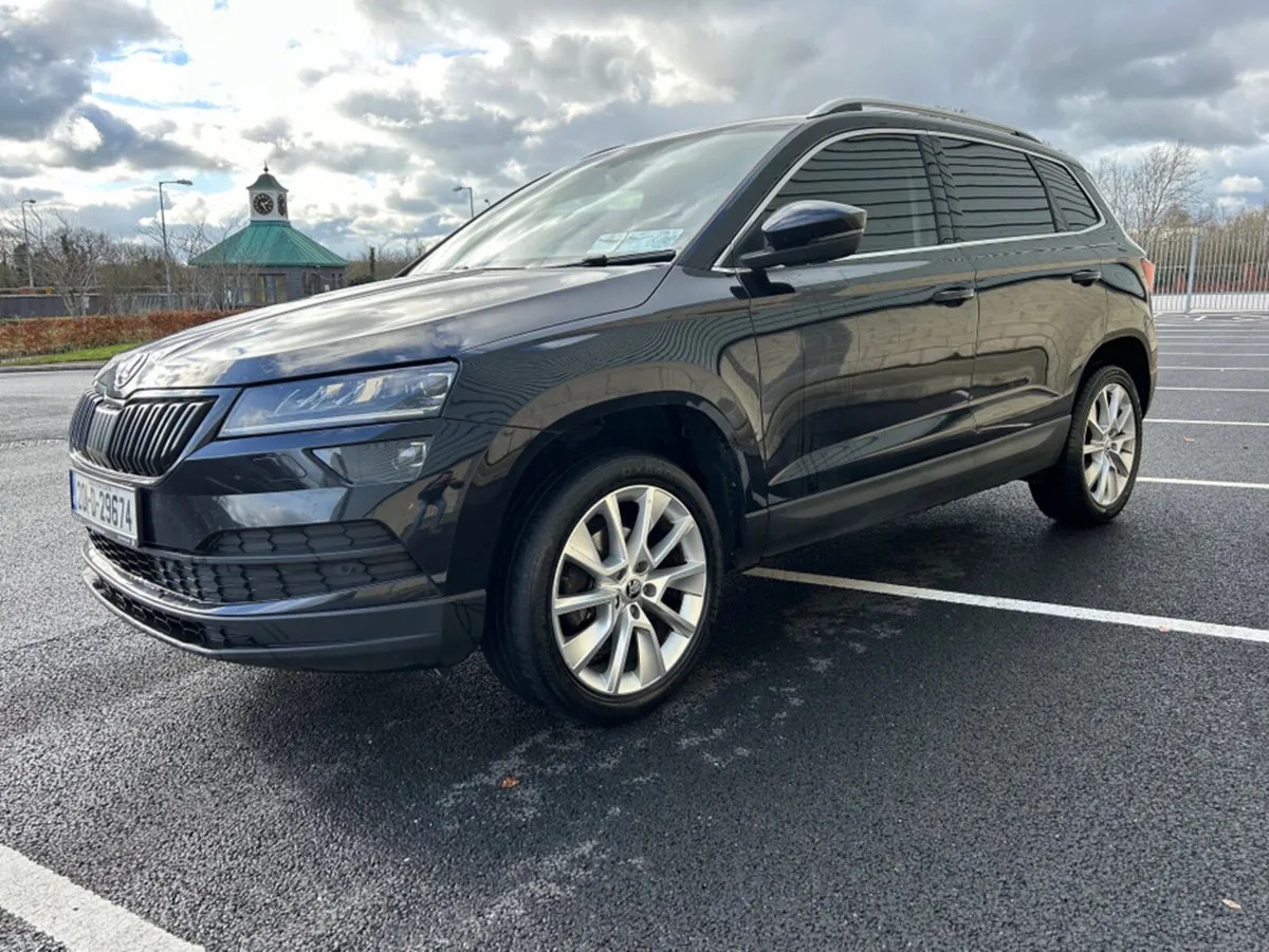 Skoda Karoq 1.6 TDI SE  AUTO **HIGH SPEC ** HALF L - Image 2