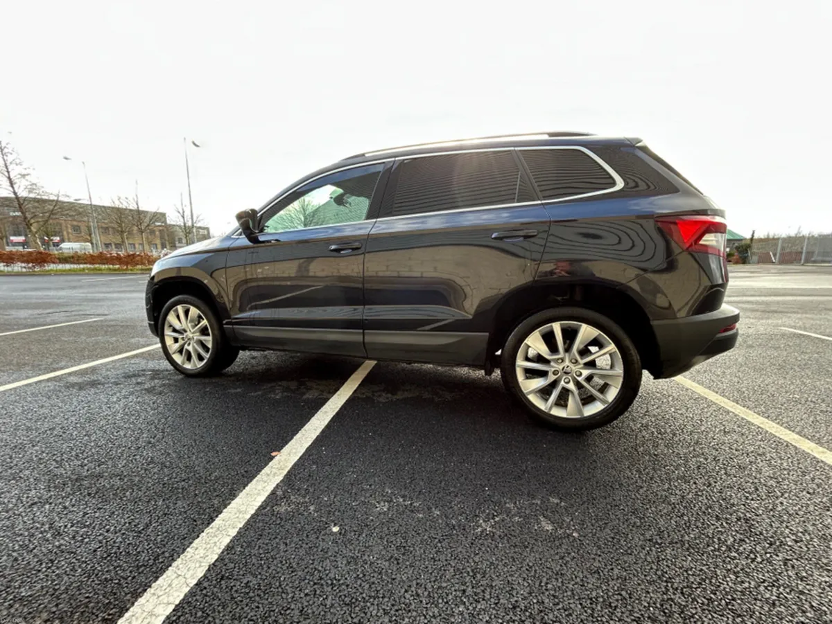 Skoda Karoq 1.6 TDI SE  AUTO **HIGH SPEC ** HALF L - Image 4