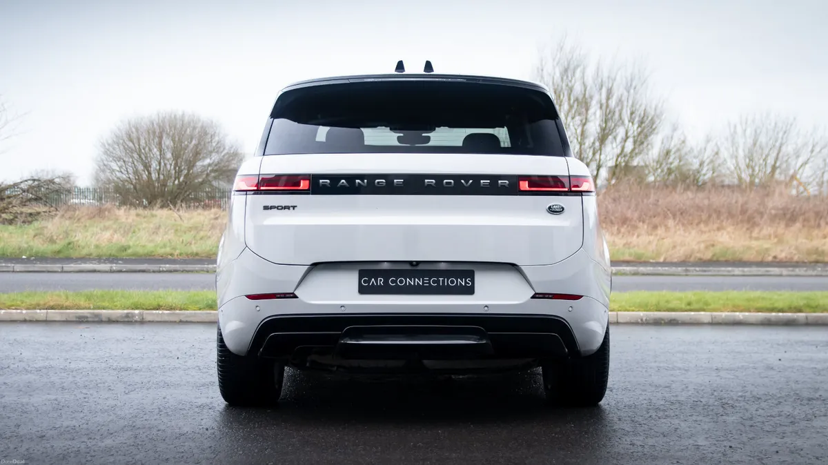 Land Rover Range Rover Sport 3.0 Diesel - Image 4
