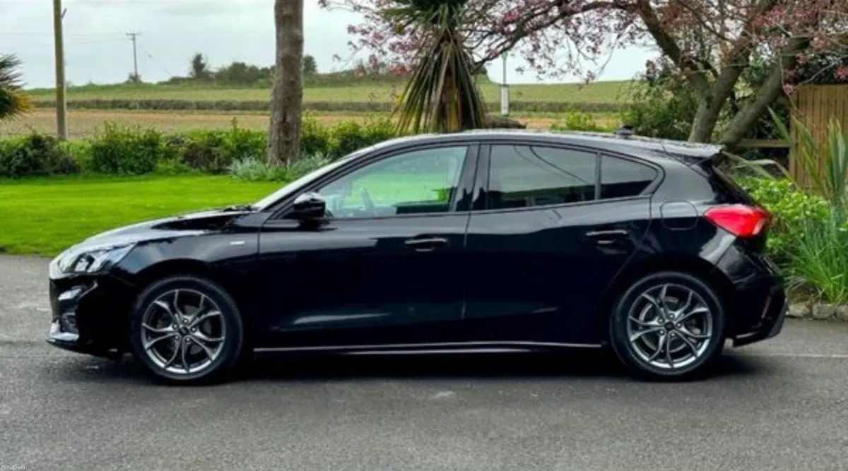 Ford Focus ST Line 2019 Automatic - Image 1