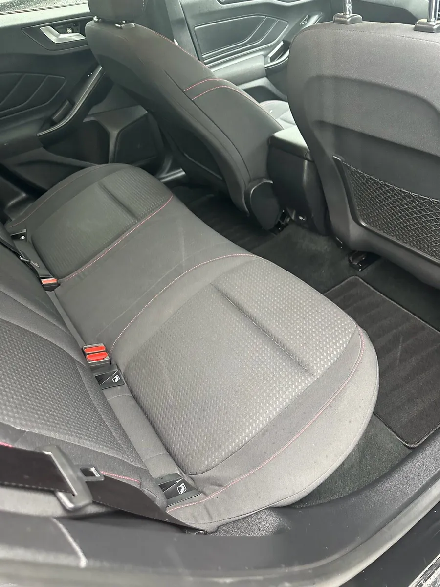 Ford Focus ST Line 2019 Automatic - Image 4