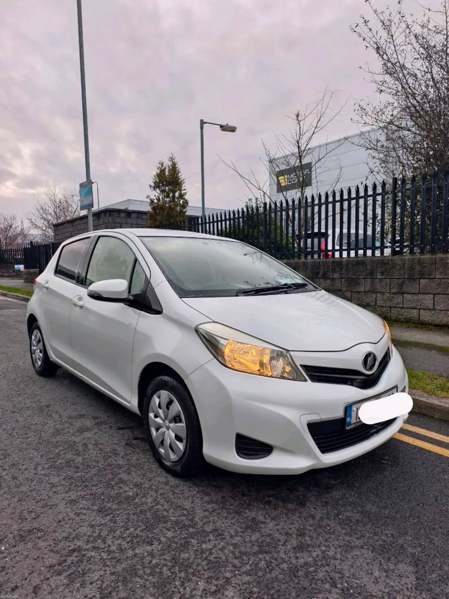Automatic Toyota Vitz 2013 1.0 NCT 11/26 - Image 1