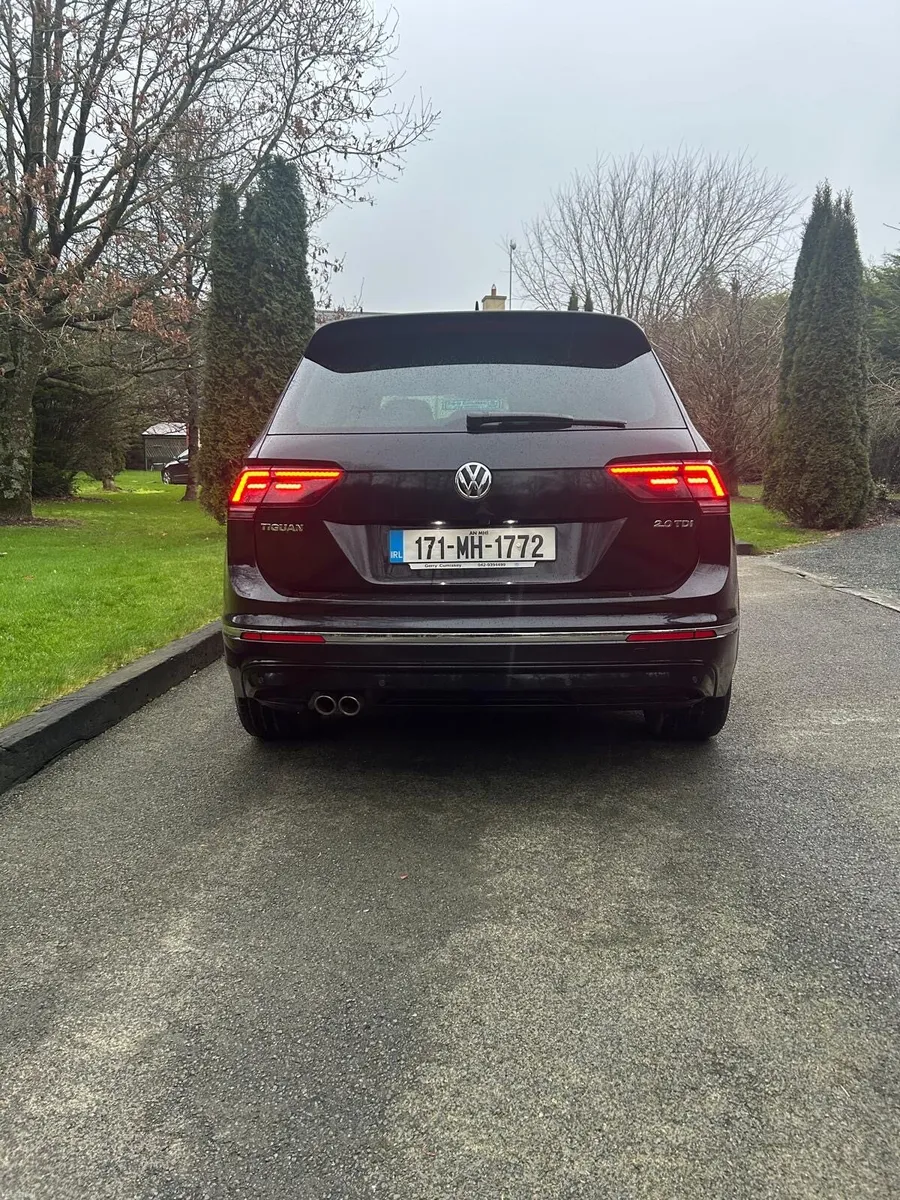Volkswagen Tiguan R line - Image 2