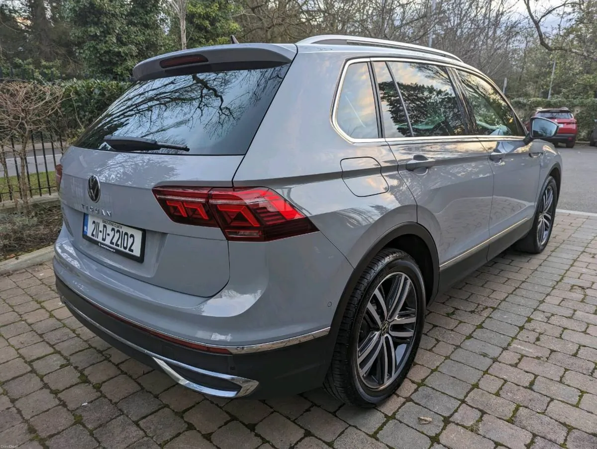 2021 VW Tiguan Elegance 1.5 TSI, Full Service Hist - Image 4