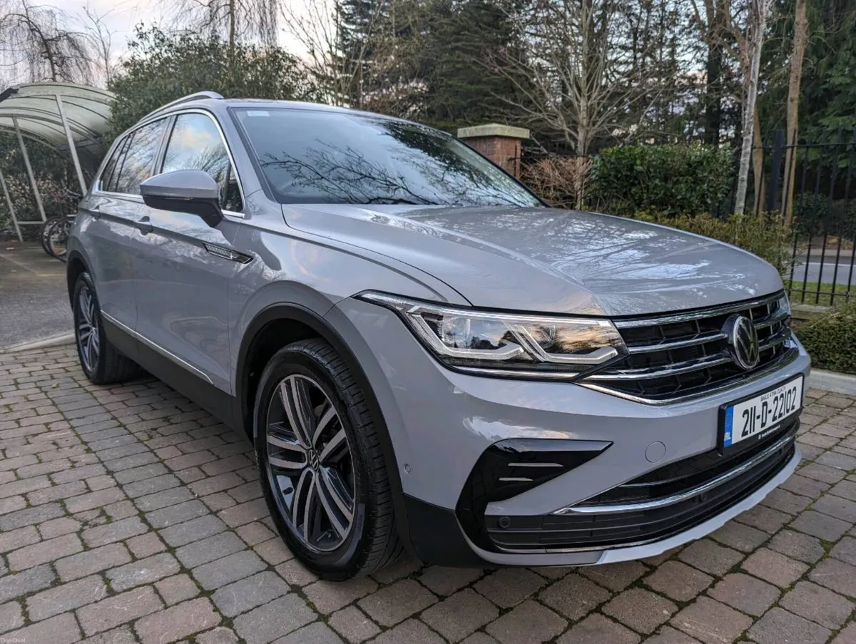 2021 VW Tiguan Elegance 1.5 TSI, Full Service Hist - Image 1