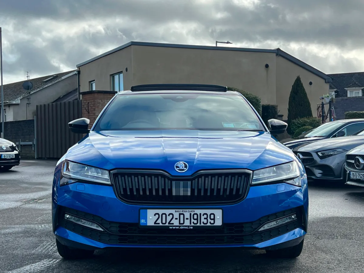 Skoda Superb SPORTLINE 2.0TDI 150HP *LOW KMS* - Image 2