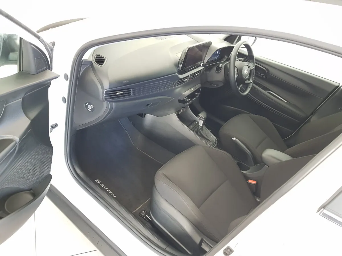 Hyundai Bayon Executive Automatic - Image 4