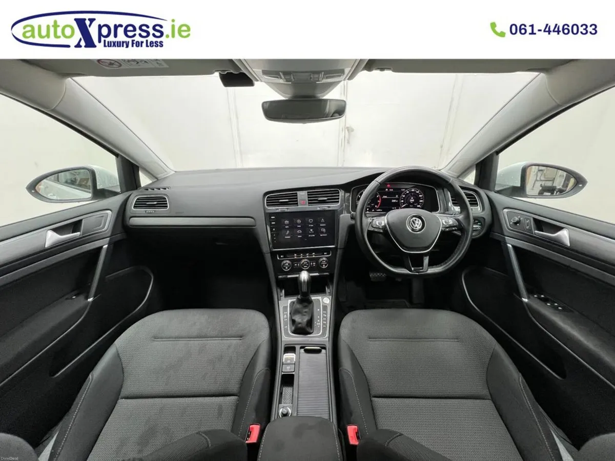 Volkswagen Golf 1.2 TSI Automatic, reversing camer - Image 2