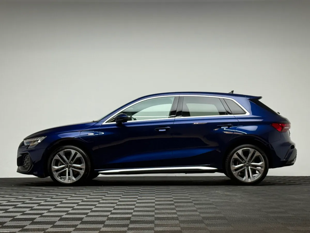 Audi A3 SPORTBACK S LINE 40 TFSI E - Image 4