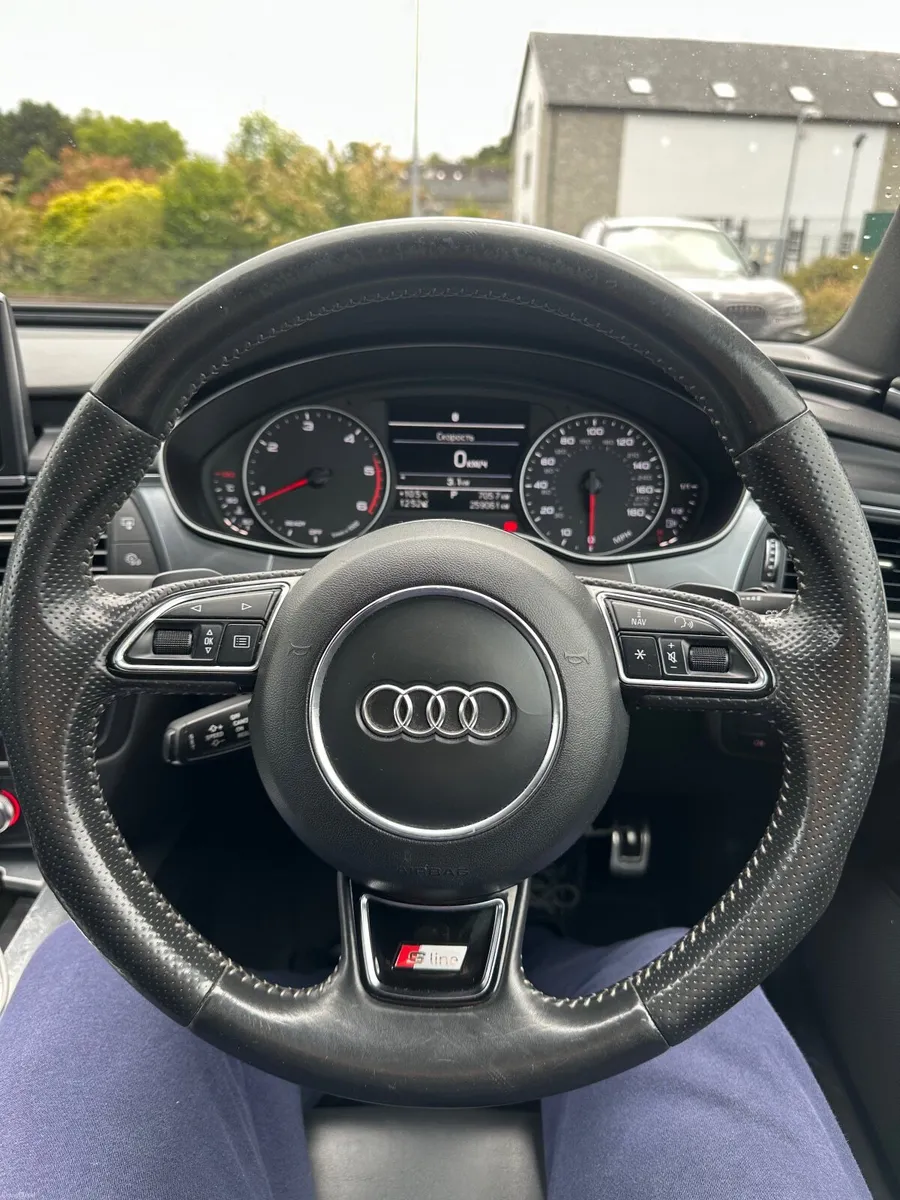 Audi A6 2015 - Image 4