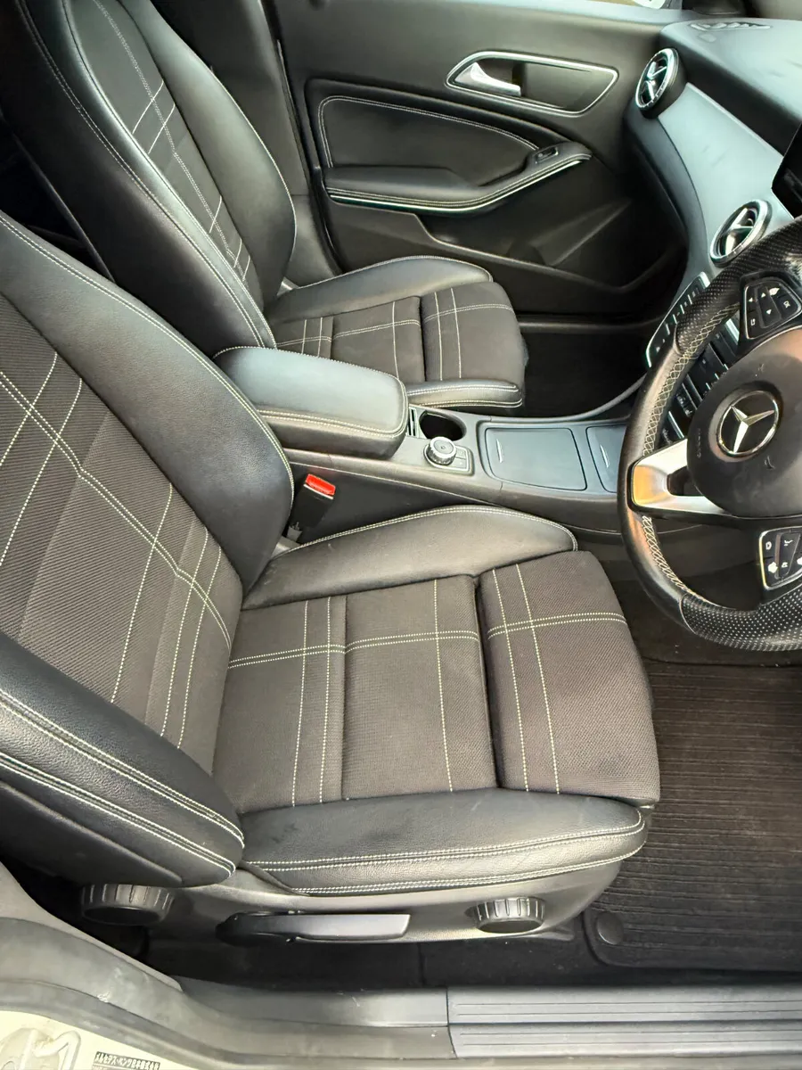 2016 Mercedes-Benz CLA 180 Auto Shooting Brake - Image 4