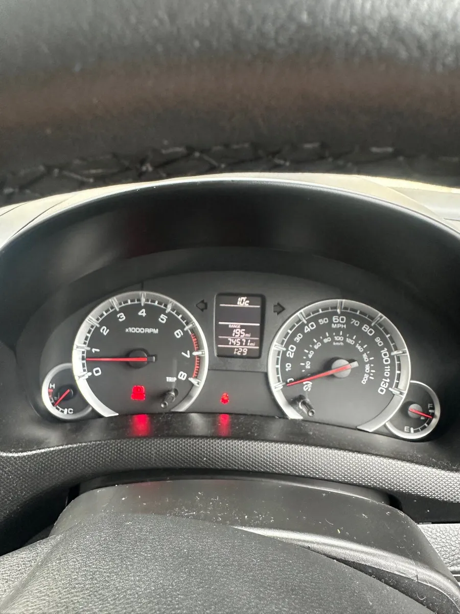 Suzuki swift 2015 1.2 manual 4x4 - Image 3