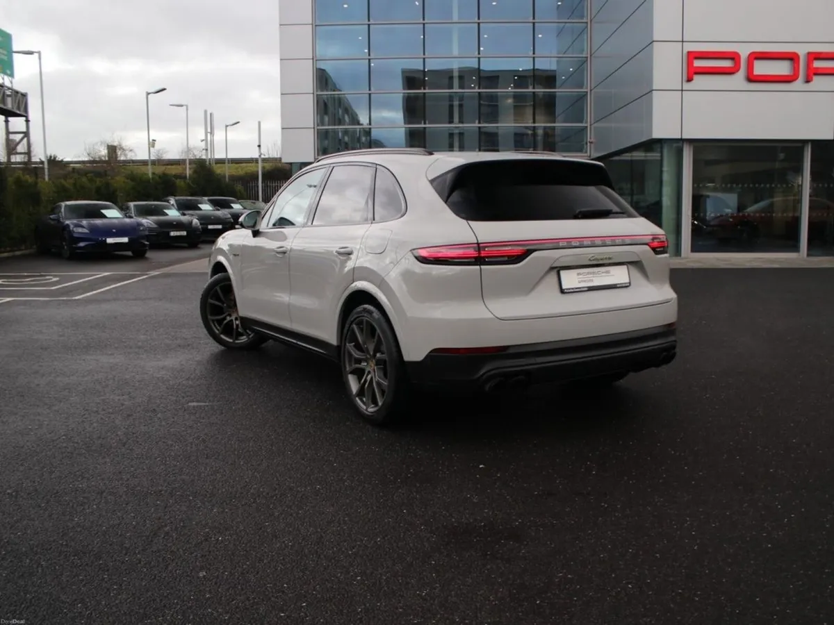 Porsche Cayenne E-Hybrid - Image 3