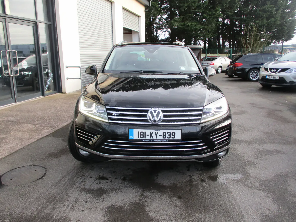 Volkswagen Touareg 3.0V6  5 SEATER COMMERCIAL 2018 - Image 2