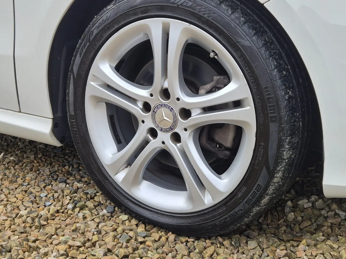 2014 MERCEDES A180  1.6L AUTOMATIC **HIGH SPEC** - Image 5