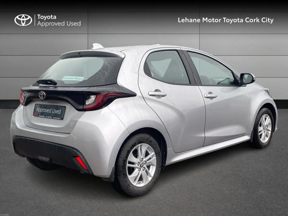 Toyota Yaris YARIS 1.5 LUNA - Image 2
