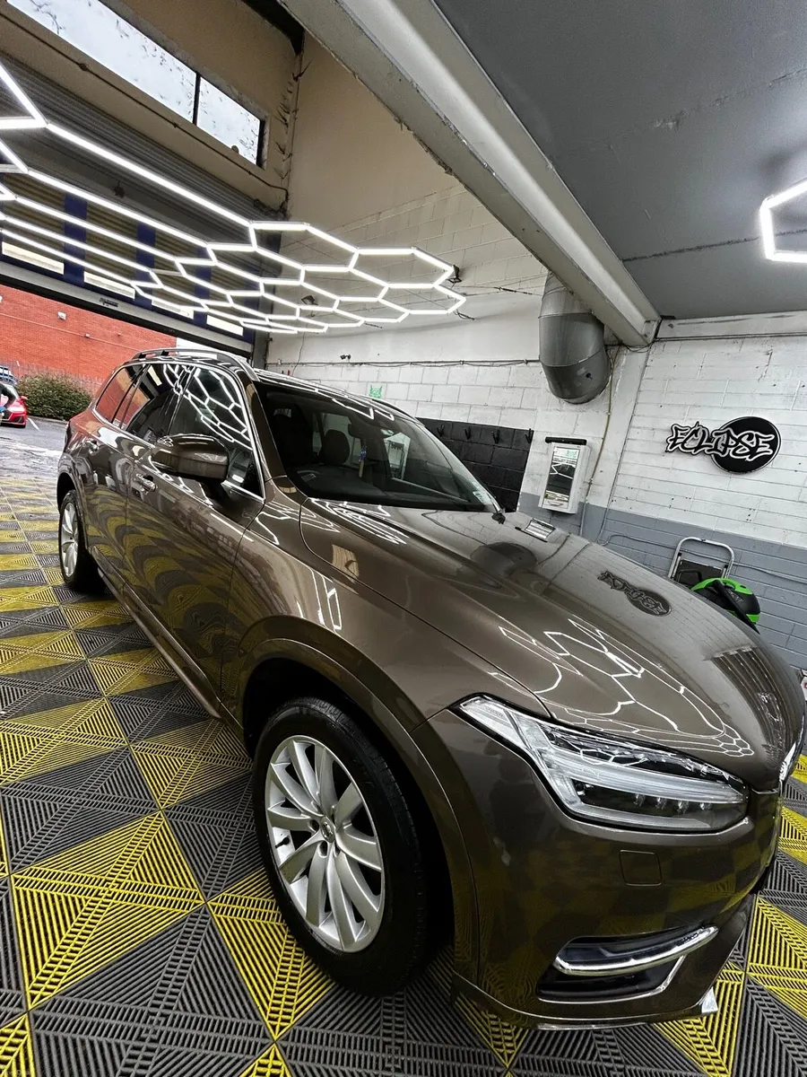 Volvo XC90 in perfect condition - Image 1
