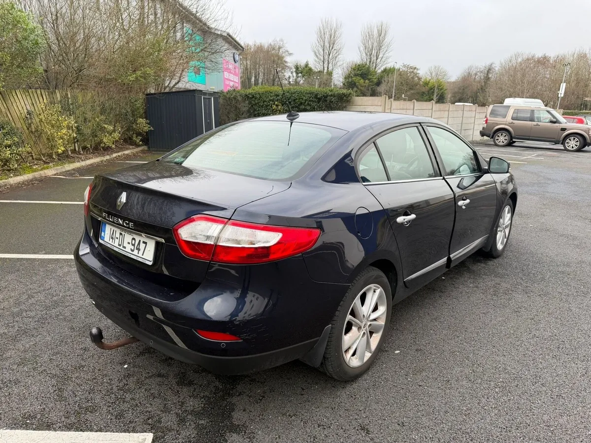 141 Renault Fluence Automatic only 47,000 kms - Image 3