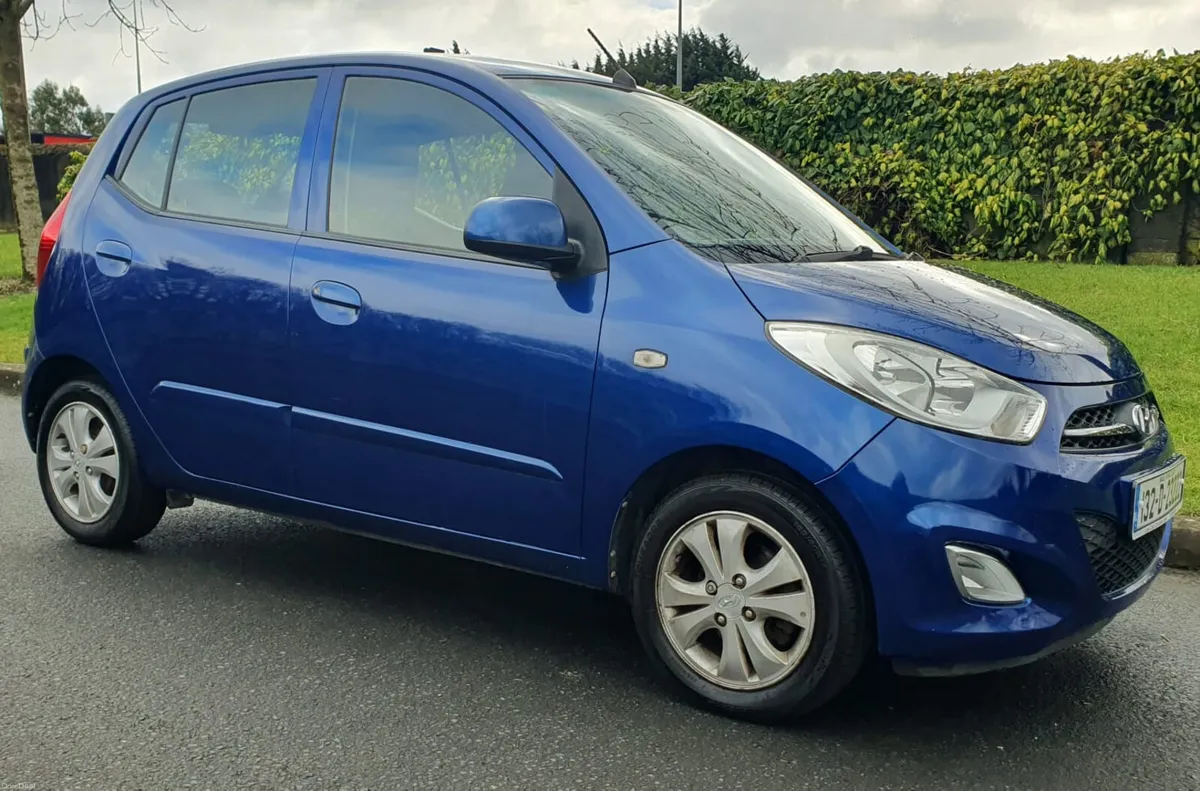 2013 Hyundai i10 ONLY 39k. mls!! - Image 1
