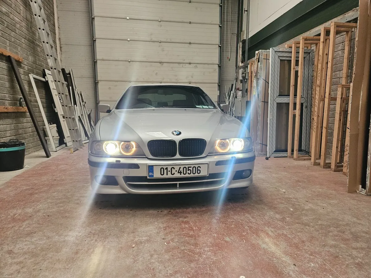 BMW e39 540i v8 2001 - Image 2
