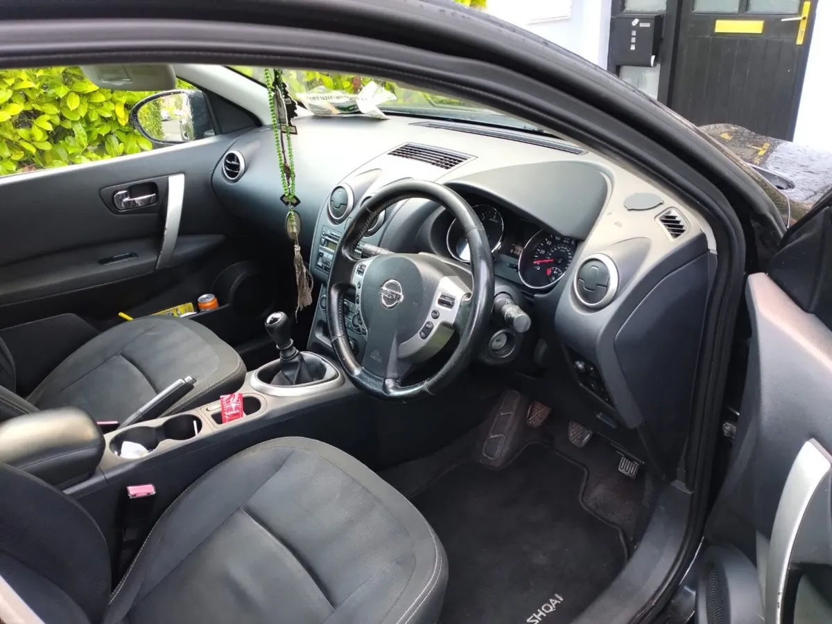 Nissan Qashqai 2010 - Image 2