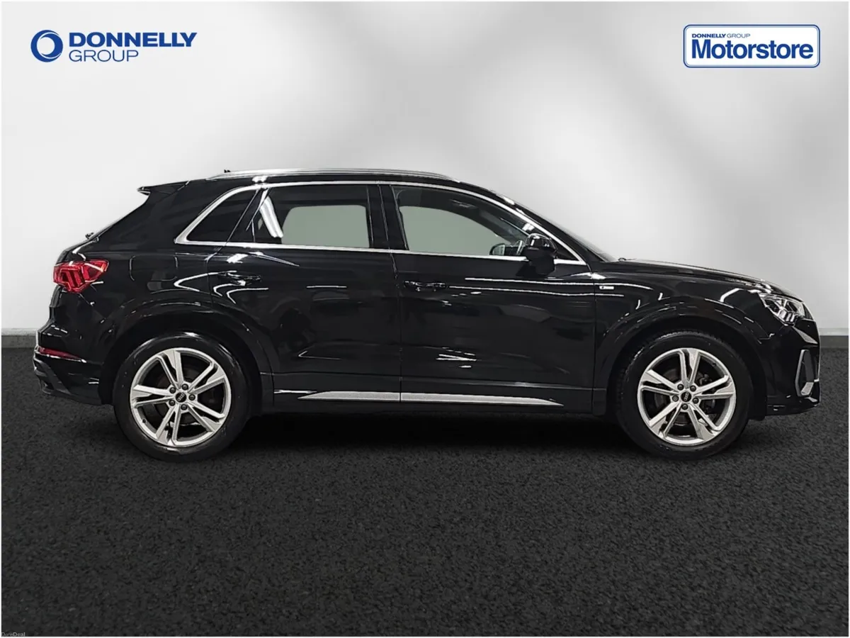Audi Q3 Estate S Line - Image 3