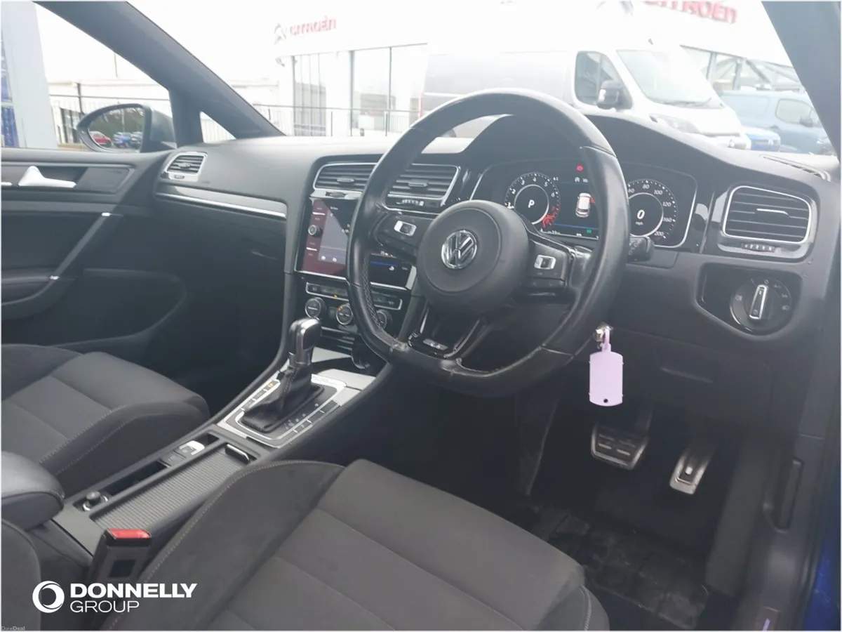 Volkswagen Golf Hatchback R - Image 4