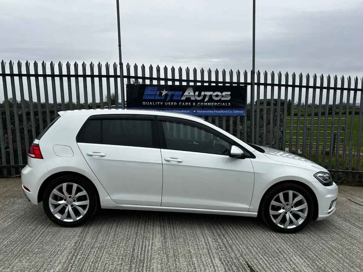 Volkswagen Golf TSI Highline DSG  2017 - Image 3