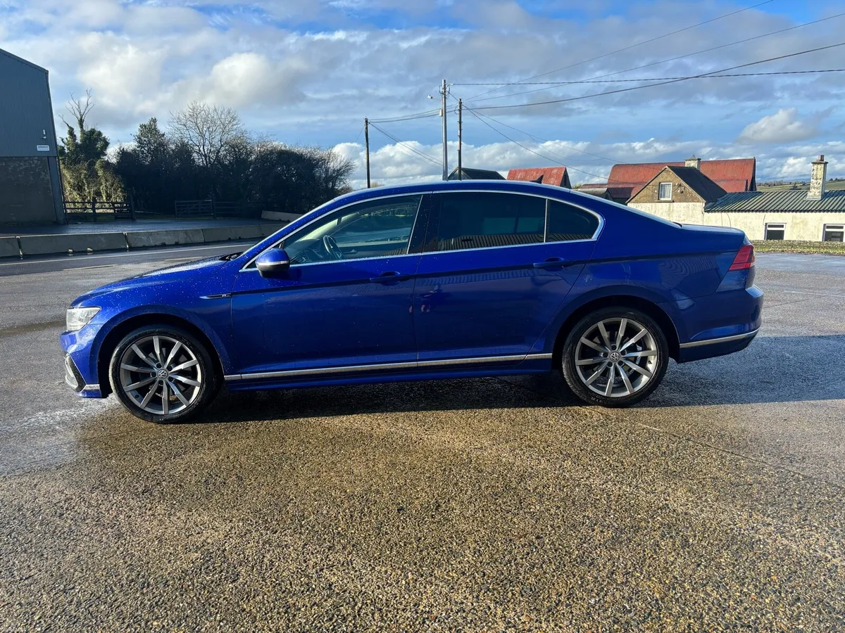 Volkswagen Passat - Image 4