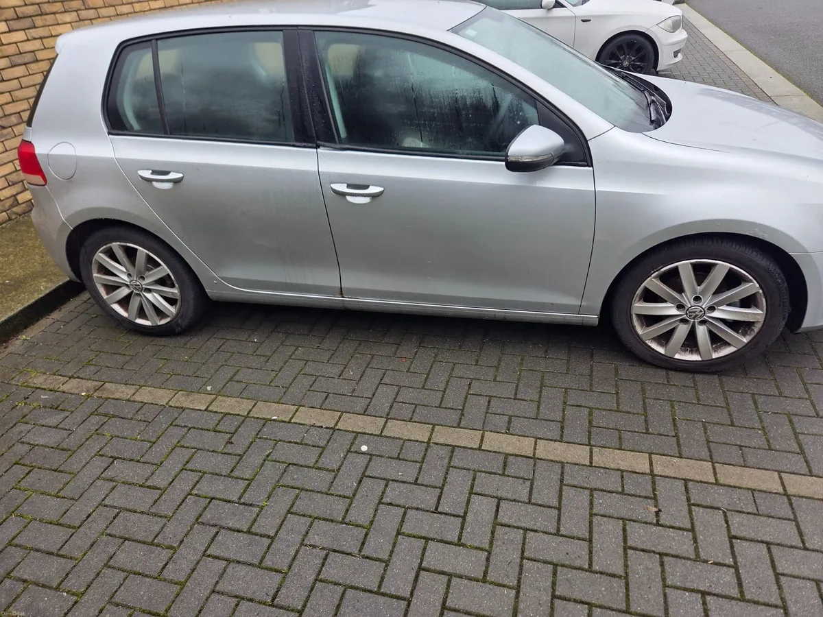 Volkswagen Golf 2011 - Image 3