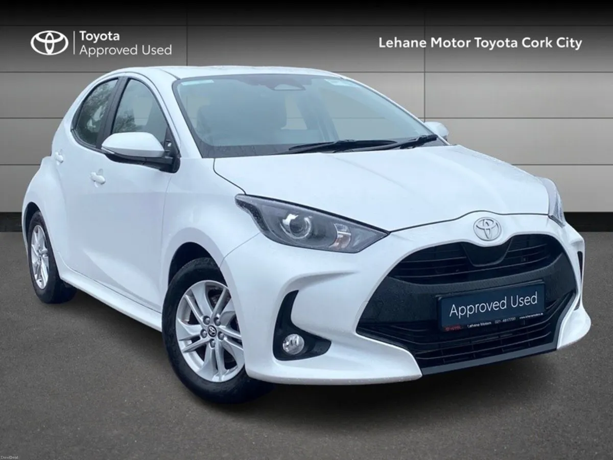 Toyota Yaris HYBRID 115 LUNA - Image 1