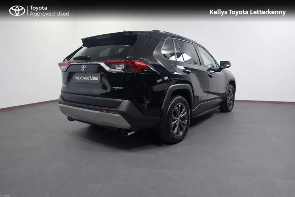 Toyota RAV4 RAV4 HYBRID PLATINUM - Image 2