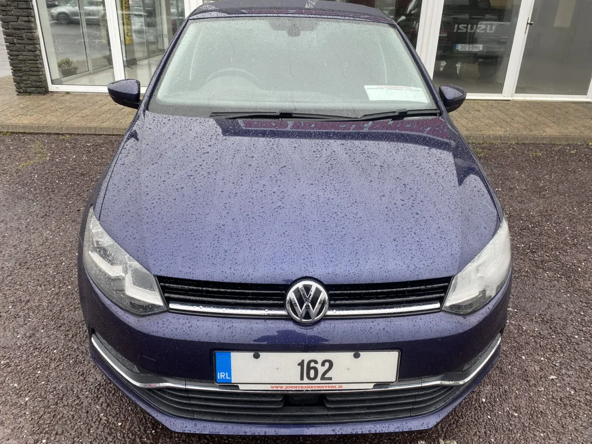 2016 Volkswagen Polo - Image 2