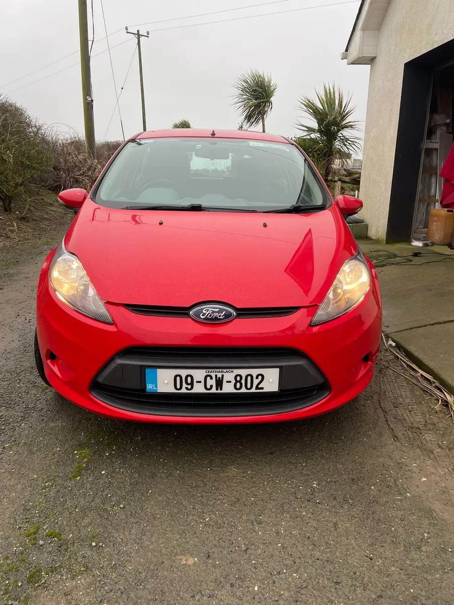 2009 Ford Fiesta - Image 2