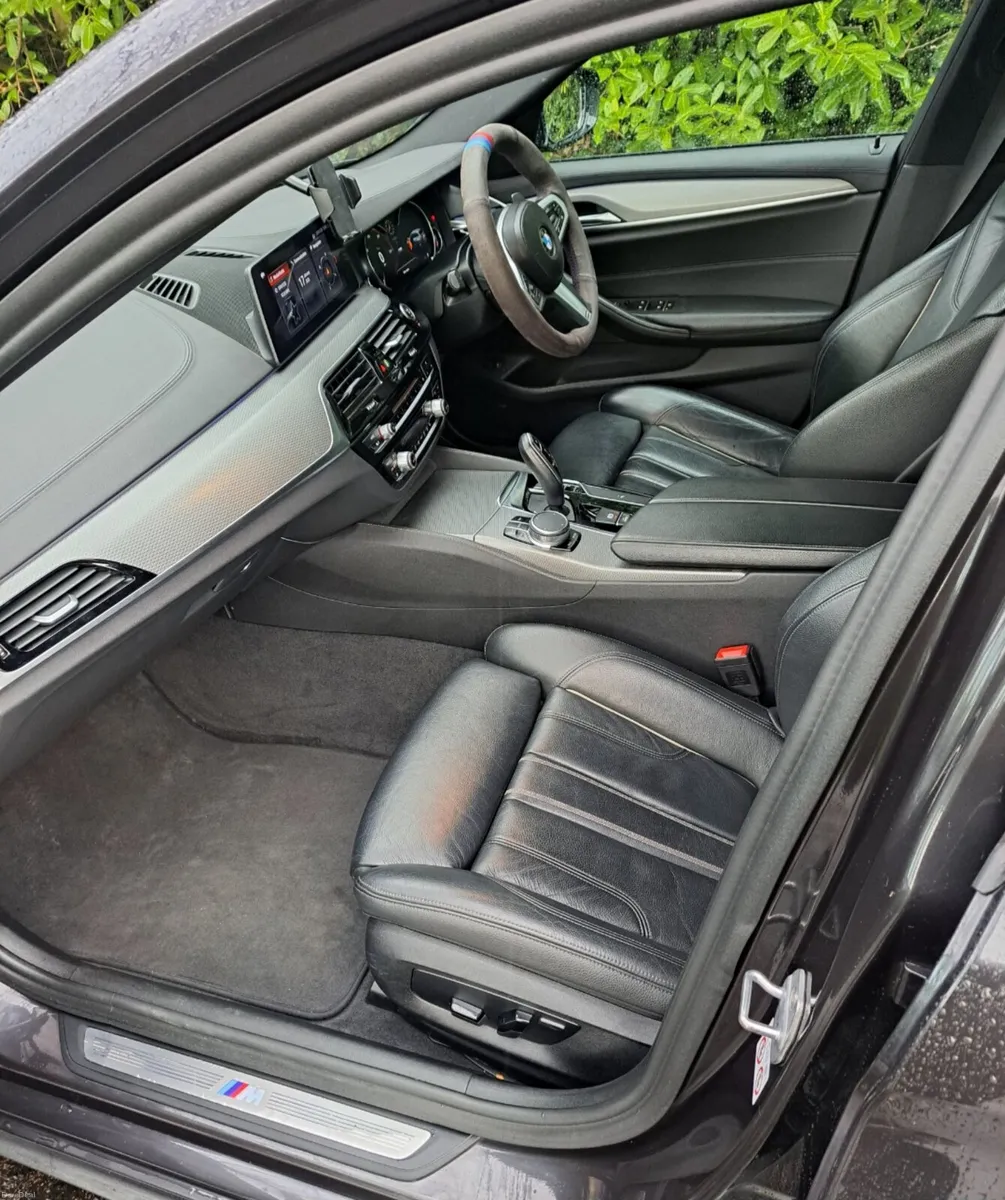 BMW G31 M SPORT ESTATE - Image 4