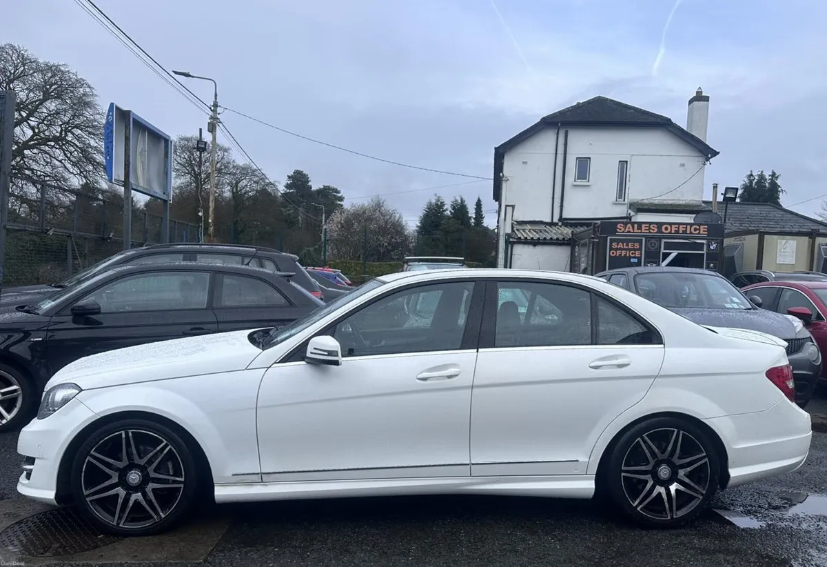 132 C-Class AMG Sport AUTOMATIC - Image 3