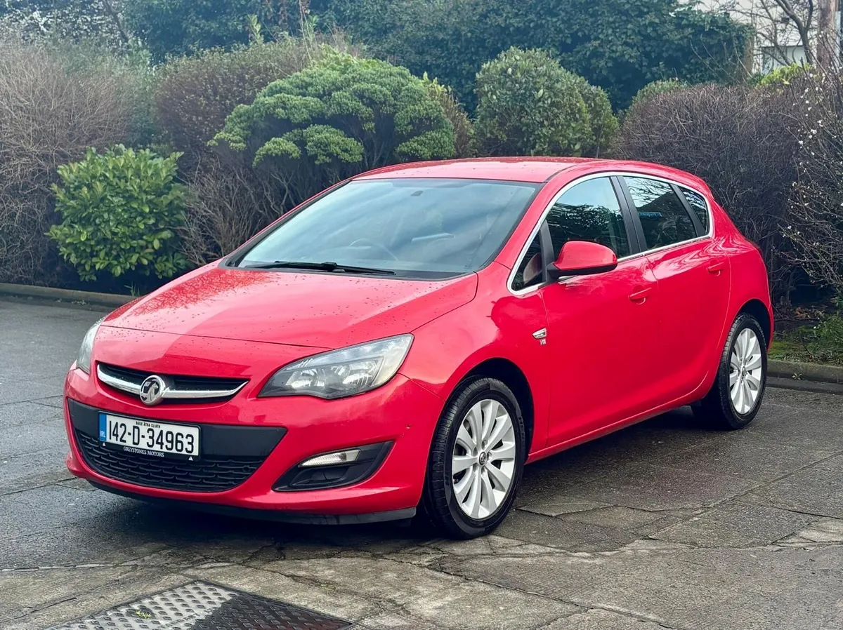 Vauxhall Astra 1.6 Petrol Manual Low KMs New NCT - Image 1