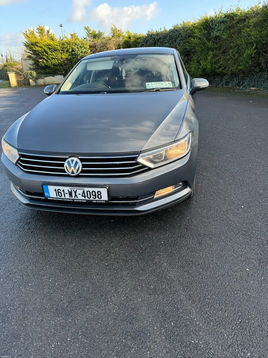 Volkswagen Passat - Image 2