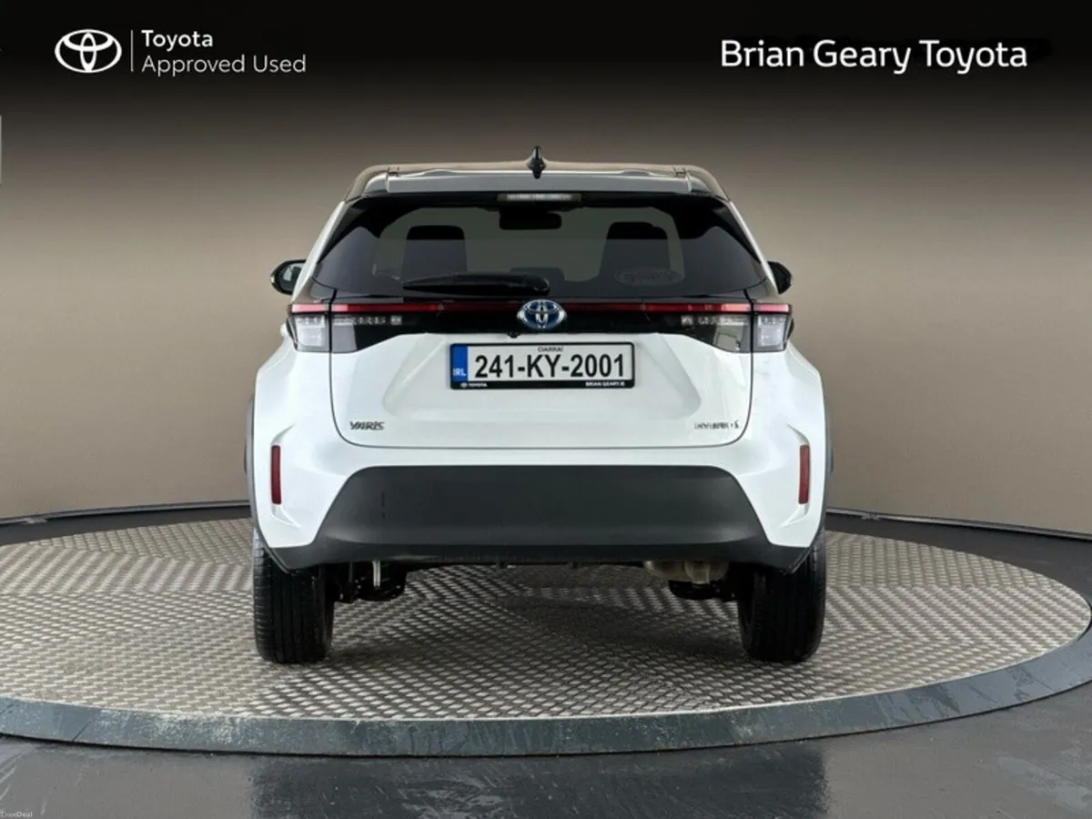 Toyota Yaris Cross HYBRID LUNA SPORT - Image 4
