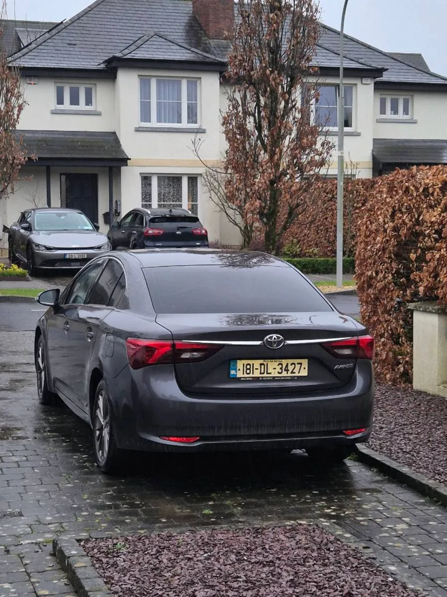 Toyota Avensis 2.0 diesel low mileage - Image 2