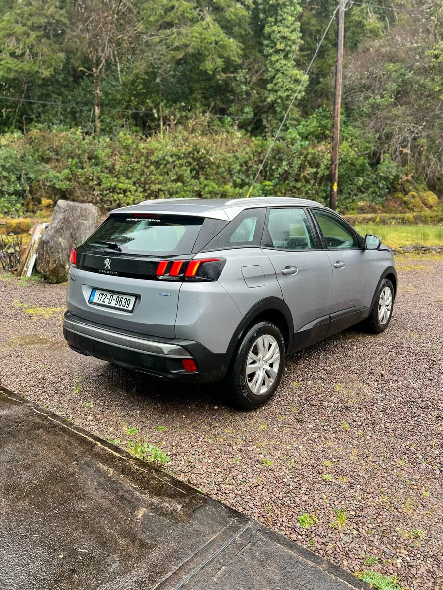 2017 Peugeot 3008 1.2 PureTech Allure - Image 4