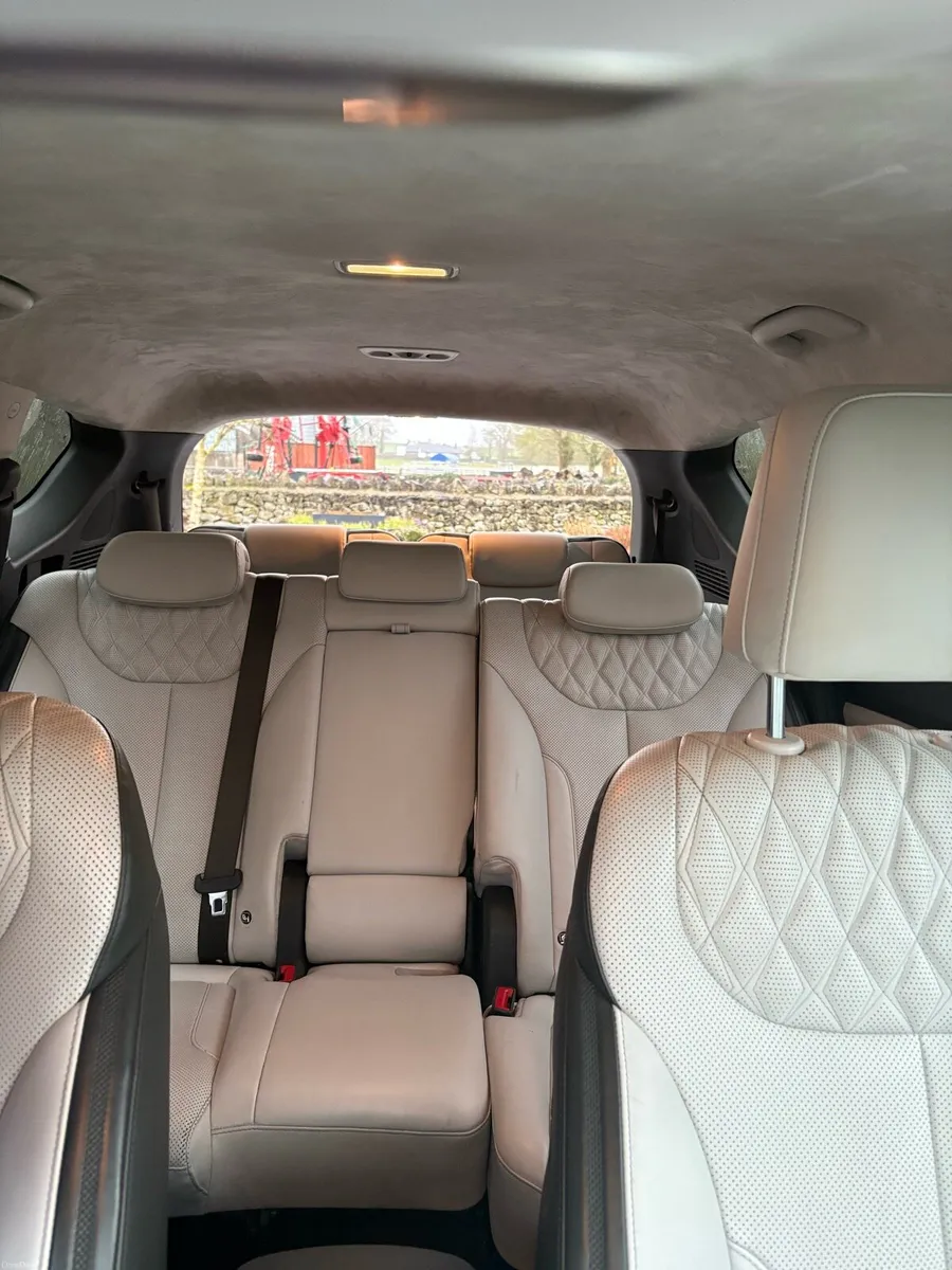 Hyundai Santa Fe Exec Plus PHEV 1.6L AUTOMATIC - Image 5