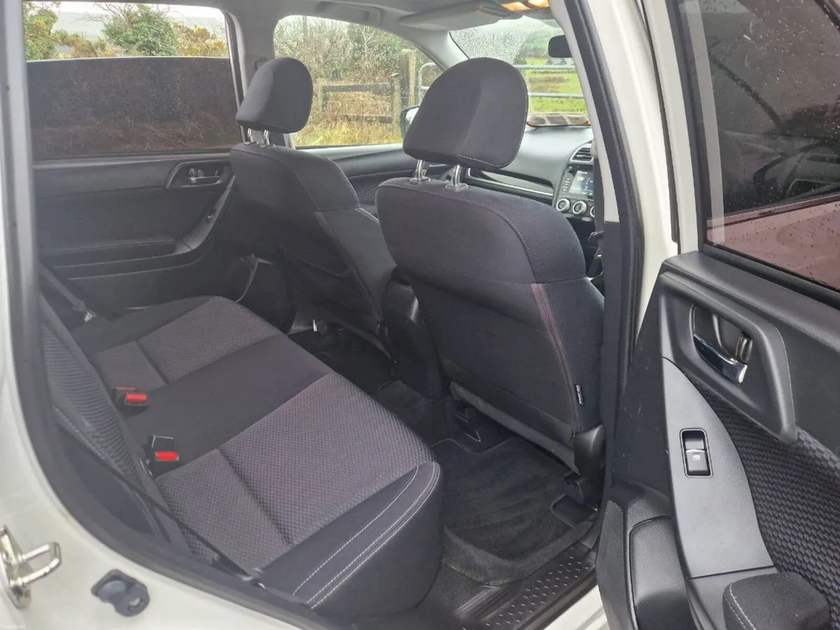Subaru Forester 2.0 D Automatic - Image 6